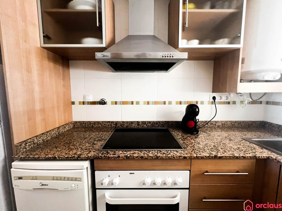 Kitchen or kitchenette, dishwasher, pet friendly, stove