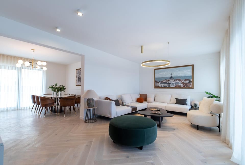 Day, Living room, Seating area, Time of day