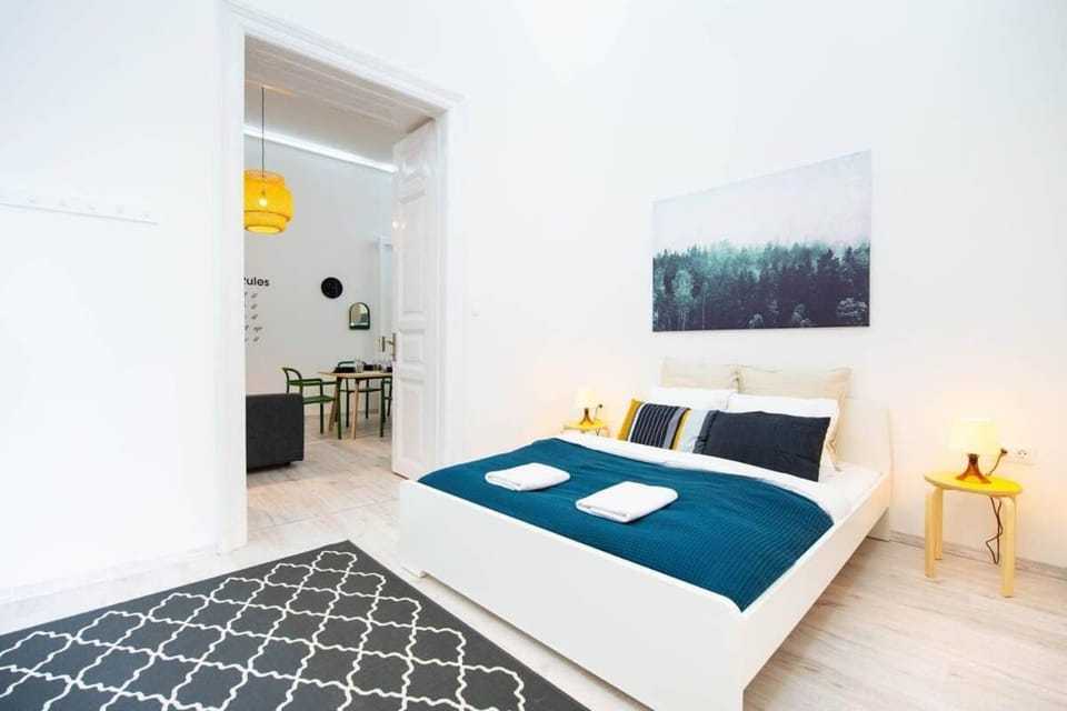 Very Central - Sunny - Comfy House in Budapest