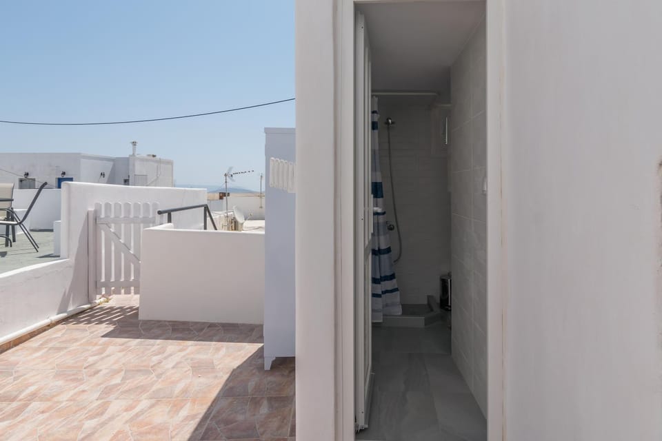 Blue Sky in Plaka House in Milos