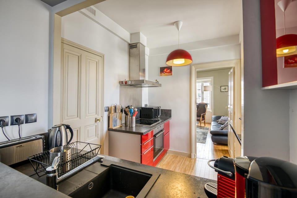 Coffee/tea facilities, stove, kitchen