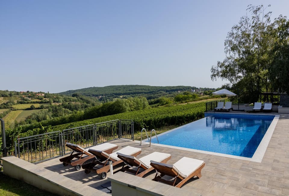Pool view, Swimming pool, sunbed