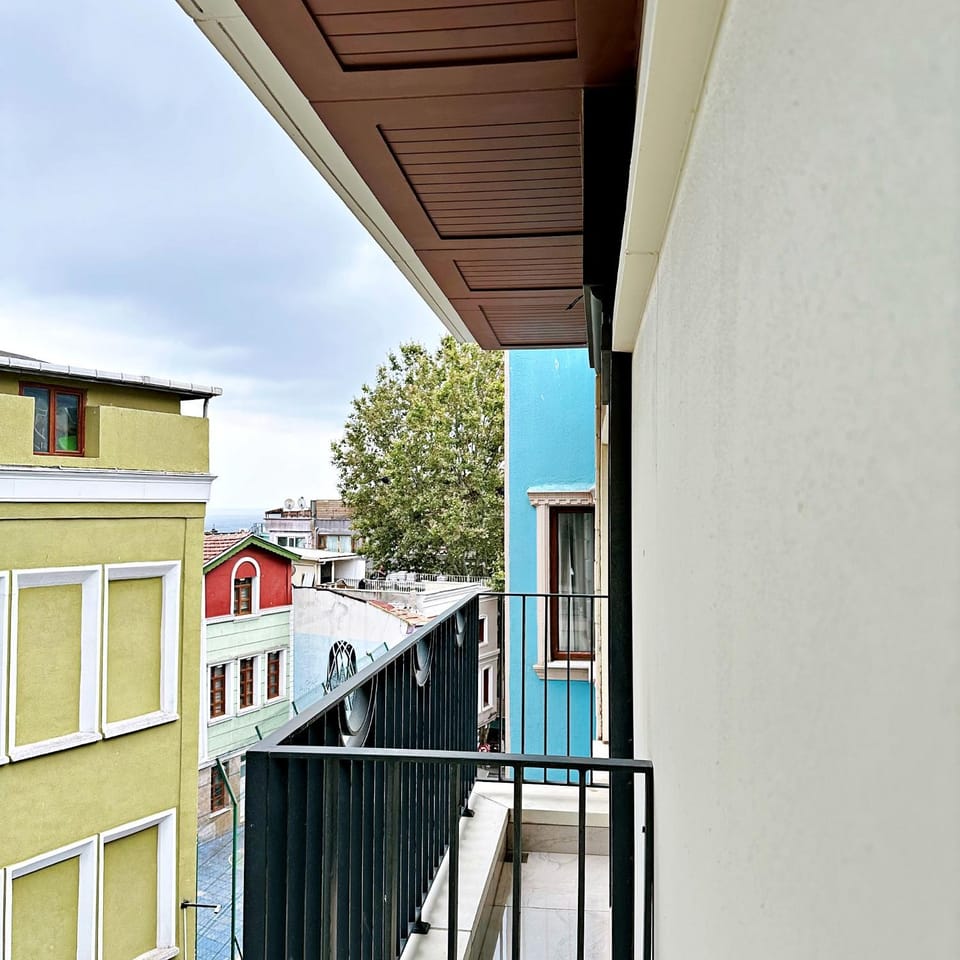 View (from property/room), Balcony/Terrace