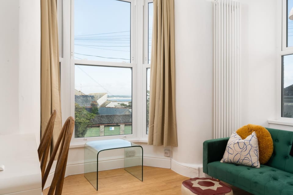 Stunning Central Penzance apartment with sea views Apartment in Penzance