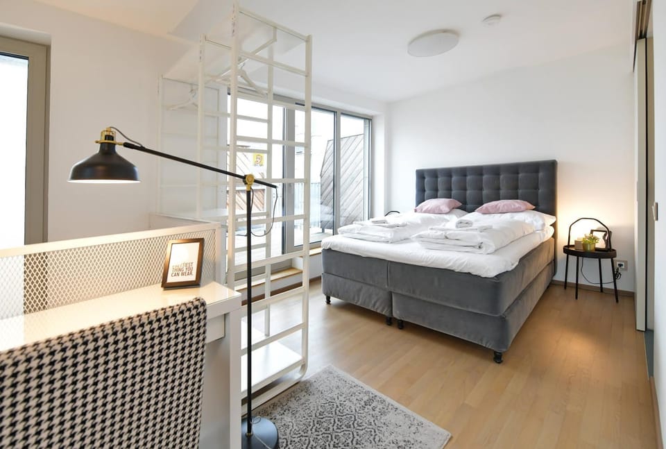 Julius 24 - Stylish Heaven, 5 Mins to City Center Apartment in Vienna