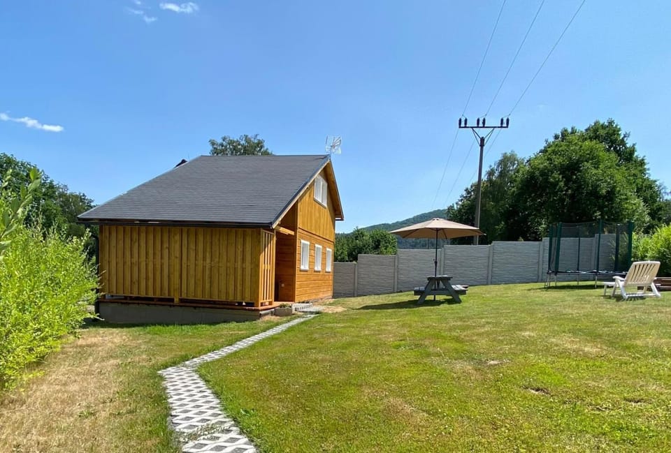 Property building, Day, Garden