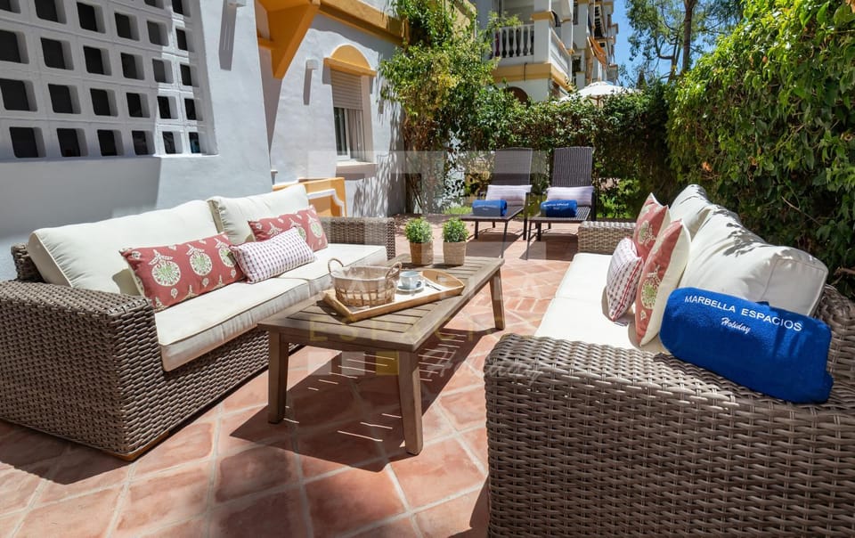 Amplio apartamento planta jardin Nagueles Apartment in Marbella