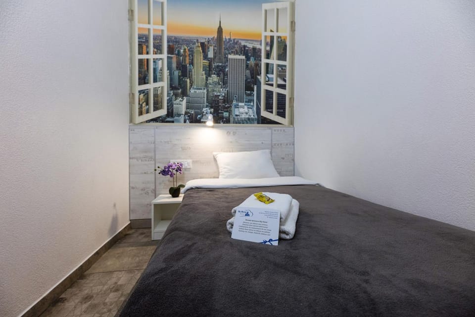 Smart Hotel Rooms near metro 24/7 Hotel in Kiev City - Kyiv