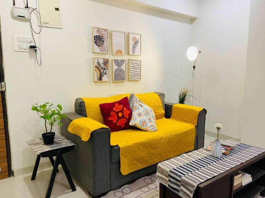 Marina 203, NL Road, Bandra West by Connekt Homes Apartment in Mumbai