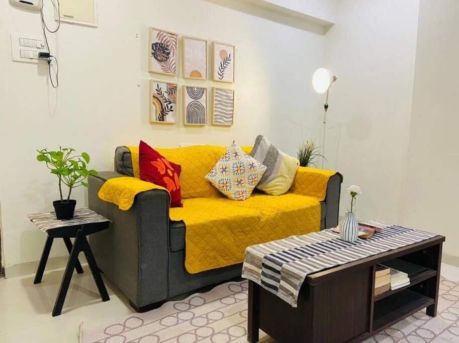 Marina 203, NL Road, Bandra West by Connekt Homes Apartment in Mumbai