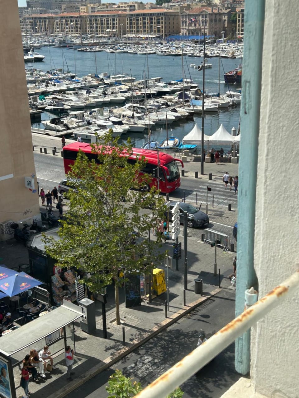 Restaurant/places to eat, City view, Sea view