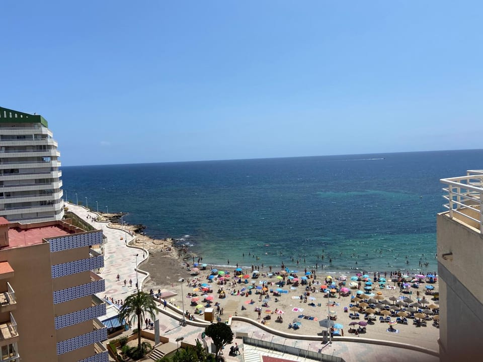 Relaxing modern beachfront apartment - amazing sea view Apartment in Calp