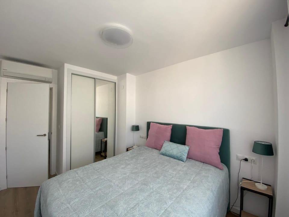 Relaxing modern beachfront apartment - amazing sea view Apartment in Calp