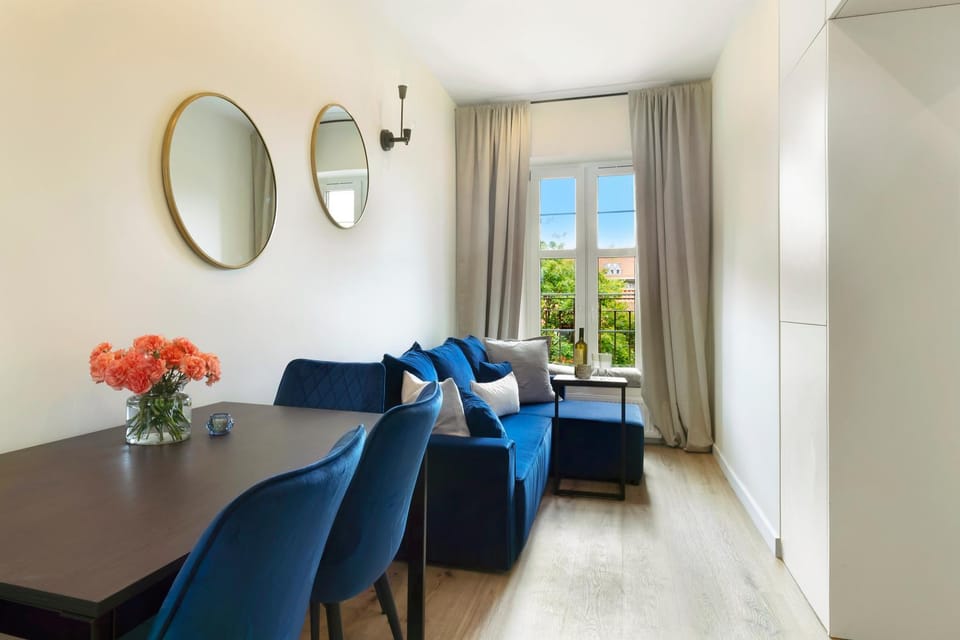 Bed, View (from property/room), Living room