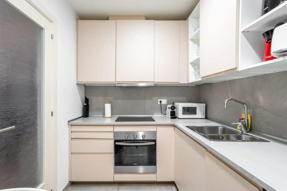 The Collection Barcelona - Paseo de Gracia Modern and cozy 3BD - 2BTh Apartment in Barcelona