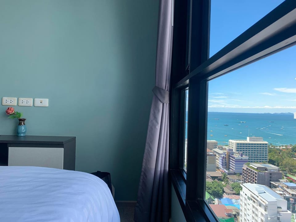 Bed, View (from property/room), Photo of the whole room, Bedroom, Sea view