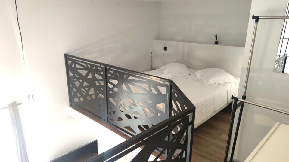 Duplex balcon centre mer 208 Apartment in Nice