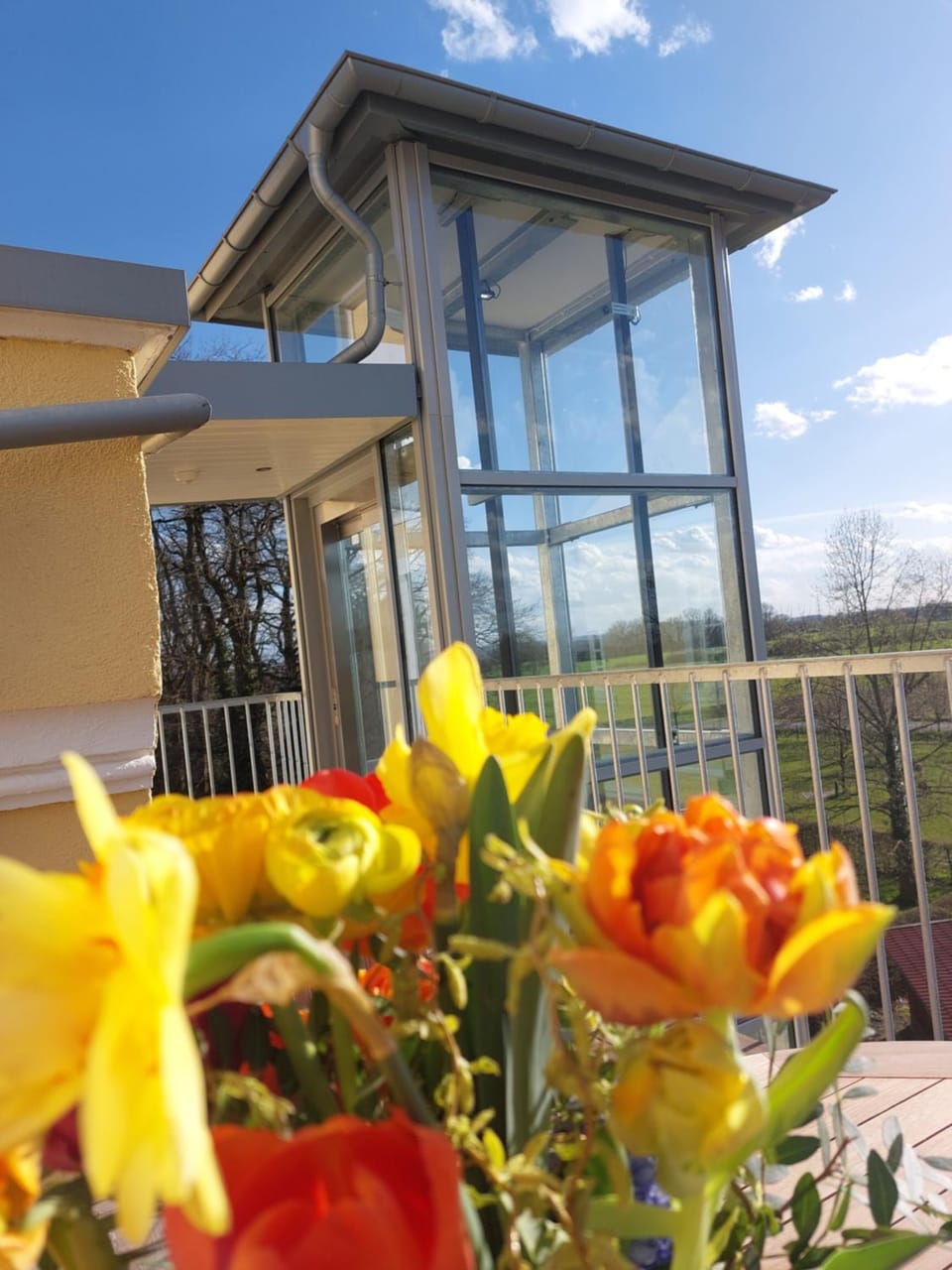 Property building, View (from property/room), Balcony/Terrace