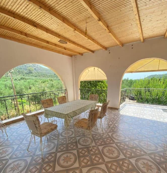 Σπίτι Σε Ελαιώνα House in Peloponnese Region