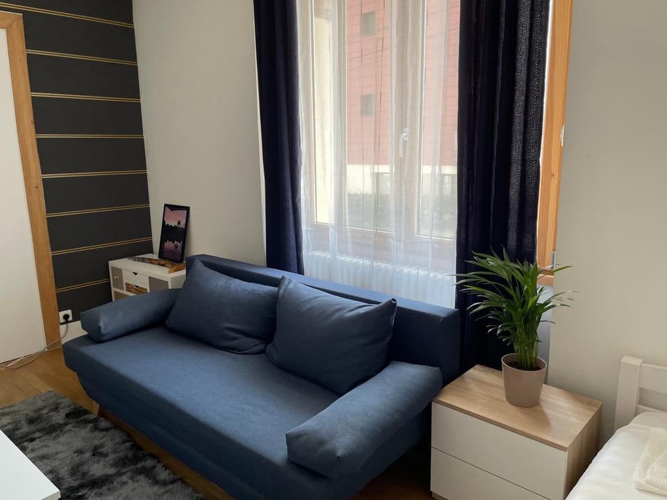 Chambre privée proche centre et gare 2 Bed and Breakfast in Besançon