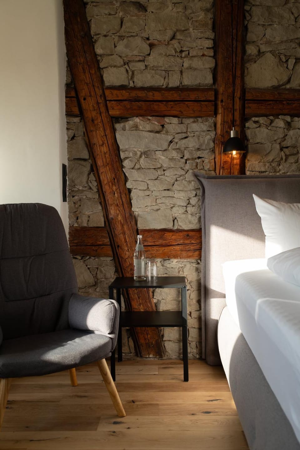 Bed, Seating area, Internal: Not applicable to any particular room