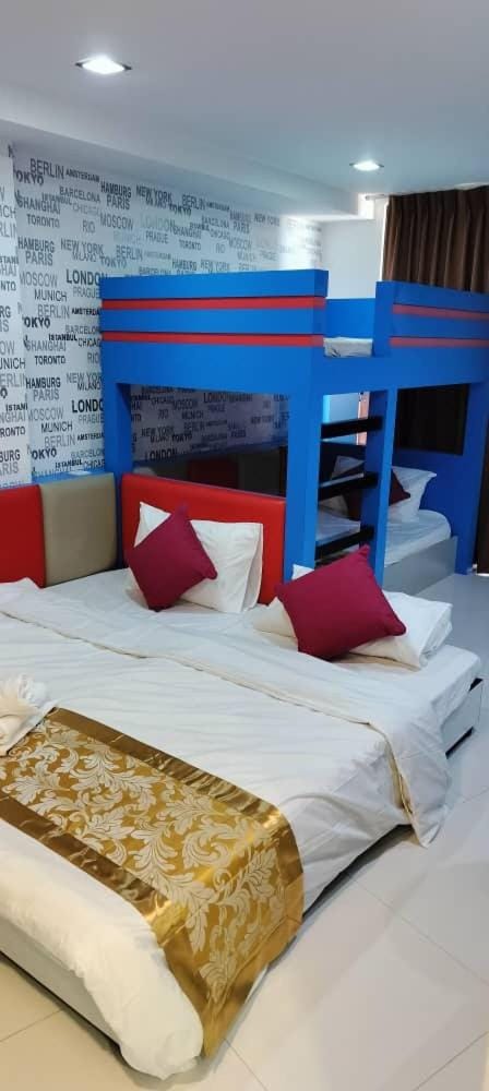 Riverbank Suites 805 Apartment in Kuching