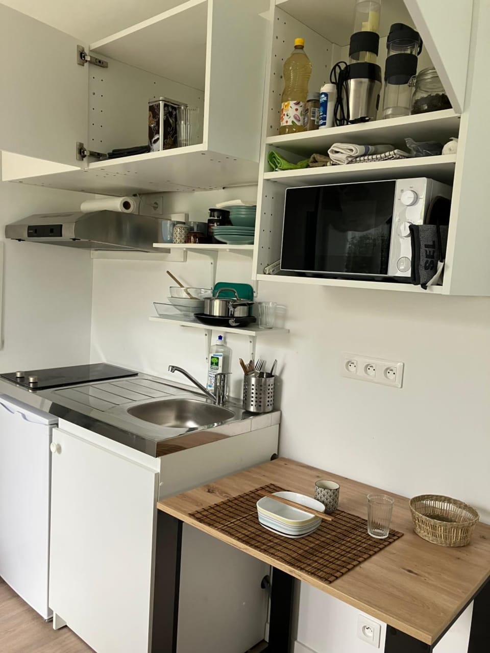 Coffee/tea facilities, Kitchen or kitchenette, pet friendly, stove
