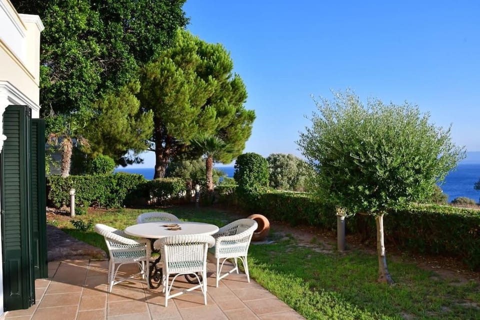 Villa Althea Villa in Islands