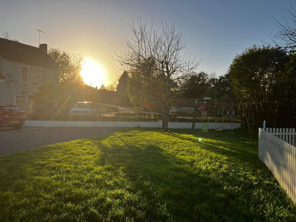 Spring, Day, Natural landscape, Children play ground, Garden, Garden view, Sunset, Parking
