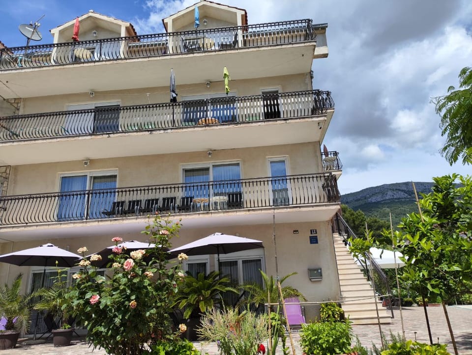 Villa Niko Apartment in Podstrana