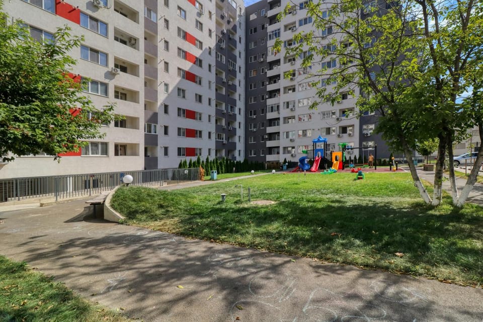 Day, Natural landscape, Children play ground, Garden