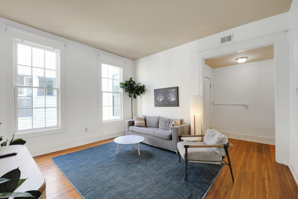 Guthrie Coke Lofts, Walkable Entertainment Apartment in Jefferson County