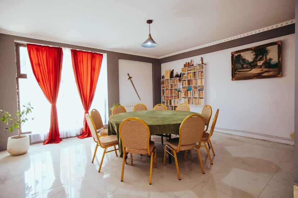 Living room, Seating area, Dining area