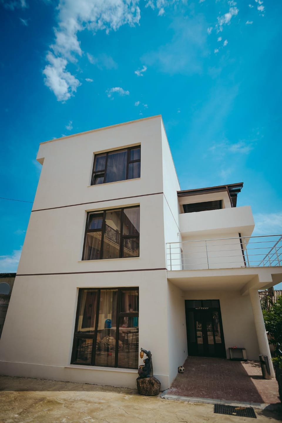 Property building, Day