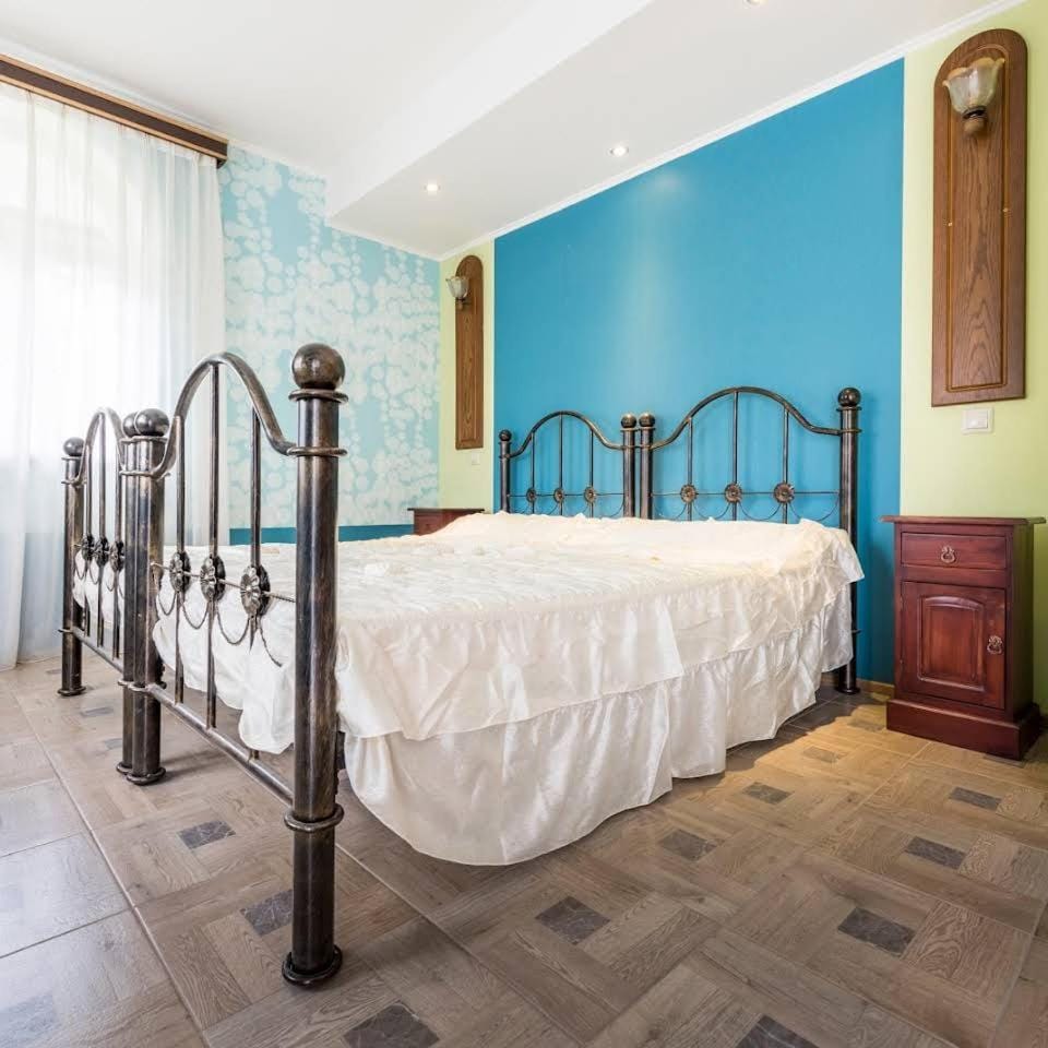 Vila u Prahy,v prirode,jezero Lhota Villa in Czechia