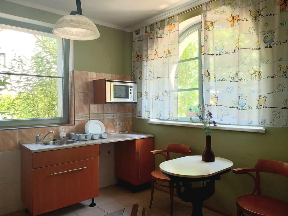 Vila u Prahy,v prirode,jezero Lhota Villa in Czechia