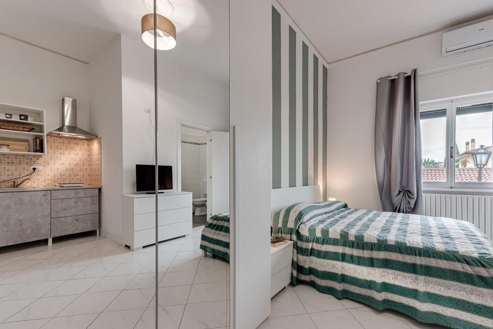 Living room, Bedroom