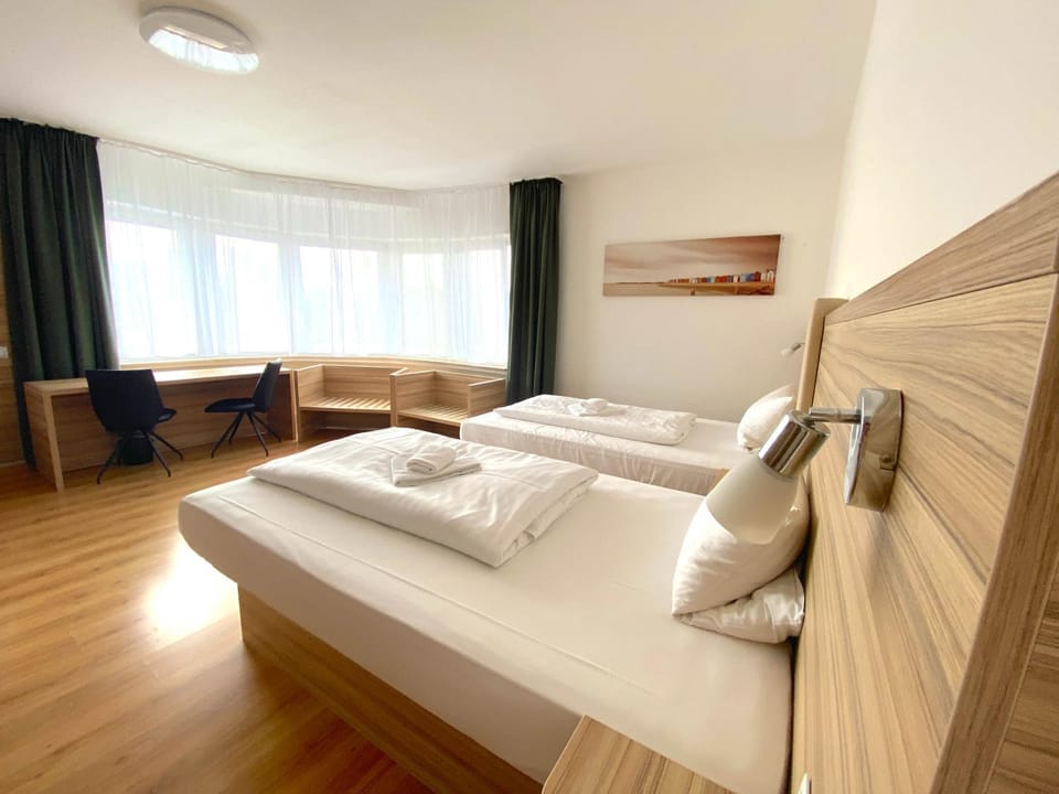 Bed, Seating area, Bedroom