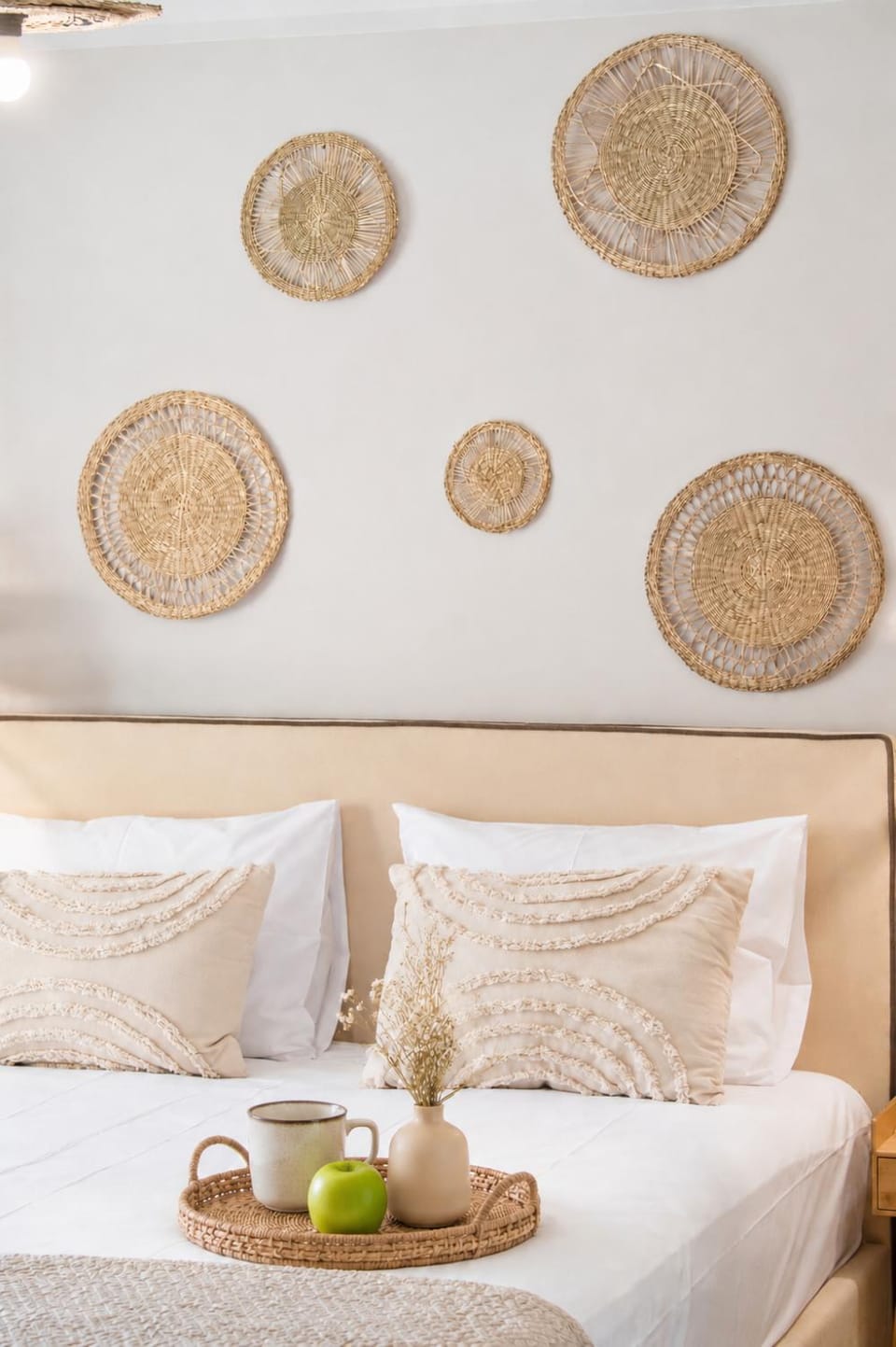 Bed, Photo of the whole room, Bedroom, Breakfast, Location