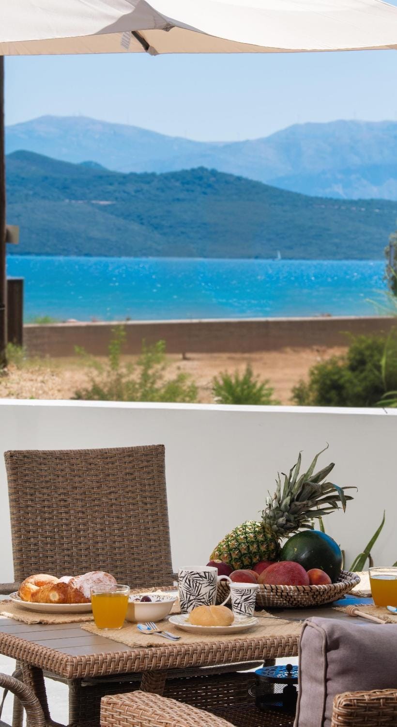 Property building, Patio, Day, Natural landscape, Garden, Garden, Balcony/Terrace, Dining area, Beach, Sea view, Sea view, Sunset