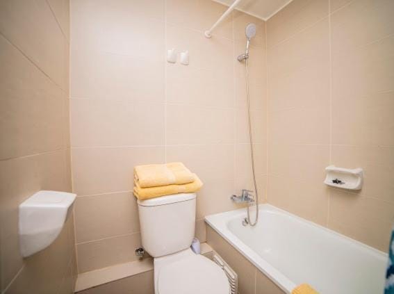 Depto costado Clinica las Condes ( 3 ) Apartment in Las Condes