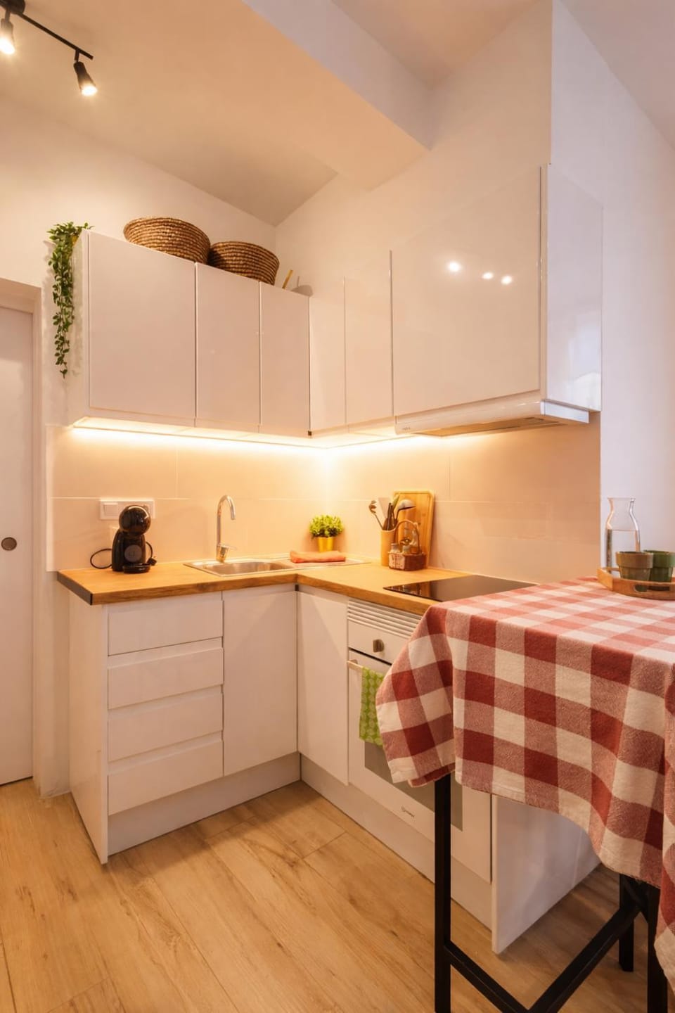 Kitchen or kitchenette, stove, kitchen