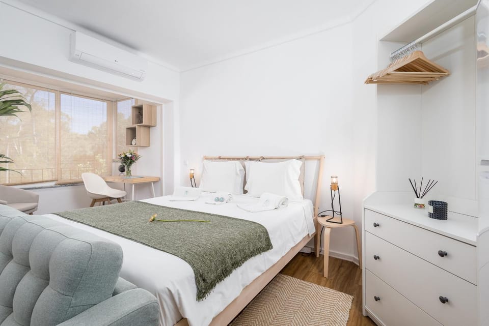 Bed, Bedroom