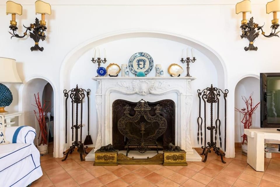 Living room, fireplace