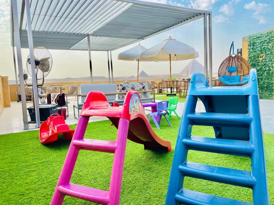 Restaurant/places to eat, Communal lounge/ TV room, Children play ground, Breakfast