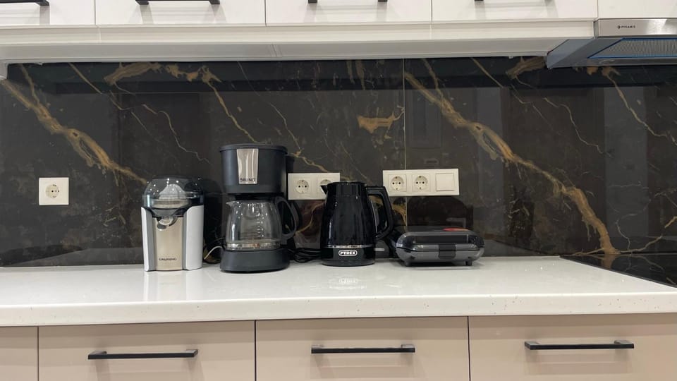 Coffee/tea facilities, Kitchen or kitchenette