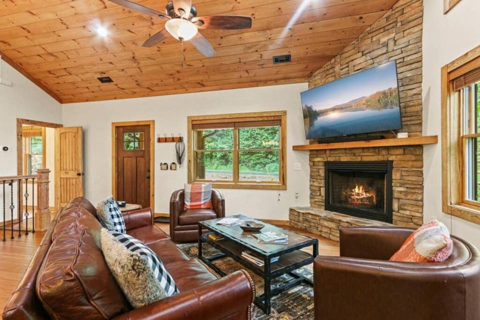 Welcome to Padre's Mountain Paradise! House in Watauga