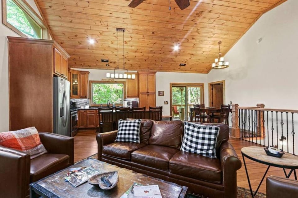 Welcome to Padre's Mountain Paradise! House in Watauga