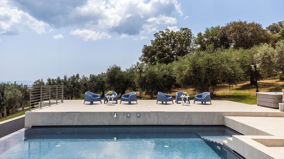 Pool view, Swimming pool