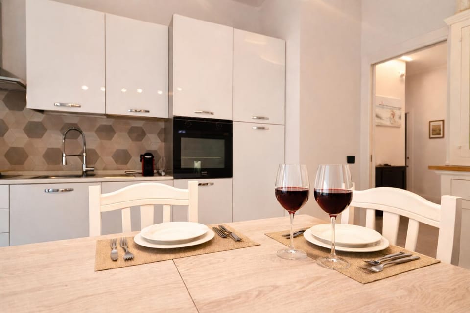 Kitchen or kitchenette, kitchen